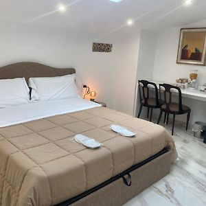 Chambre Standarde Lit Queen-Size